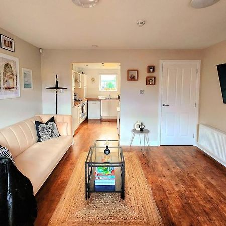 Modern 5 Bedroom Townhouse With Free Parking Glasgow Dış mekan fotoğraf
