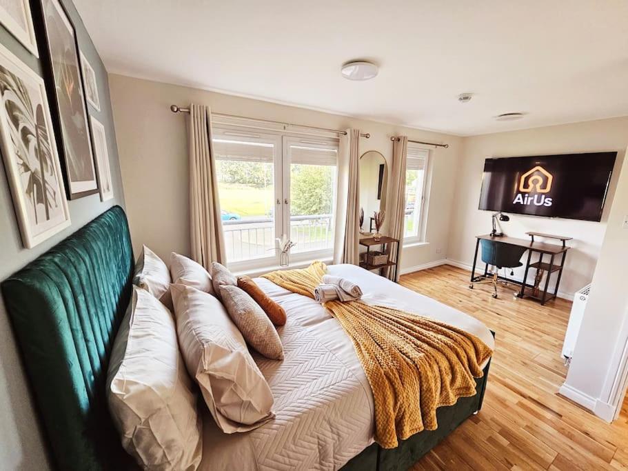 Modern 5 Bedroom Townhouse With Free Parking Glasgow Dış mekan fotoğraf