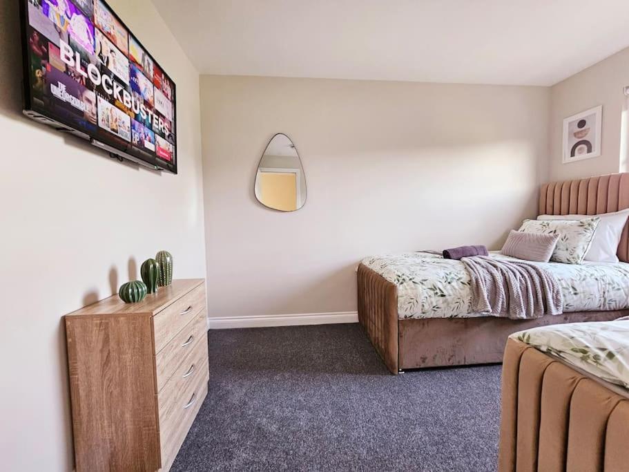 Modern 5 Bedroom Townhouse With Free Parking Glasgow Dış mekan fotoğraf