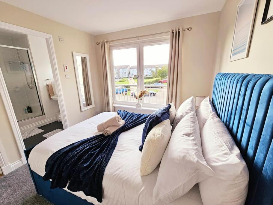 Modern 5 Bedroom Townhouse With Free Parking Glasgow Dış mekan fotoğraf