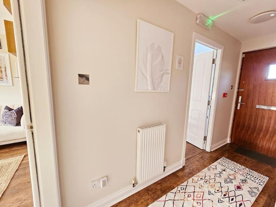 Modern 5 Bedroom Townhouse With Free Parking Glasgow Dış mekan fotoğraf