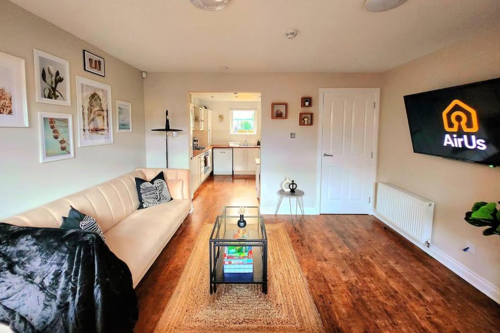 Modern 5 Bedroom Townhouse With Free Parking Glasgow Dış mekan fotoğraf