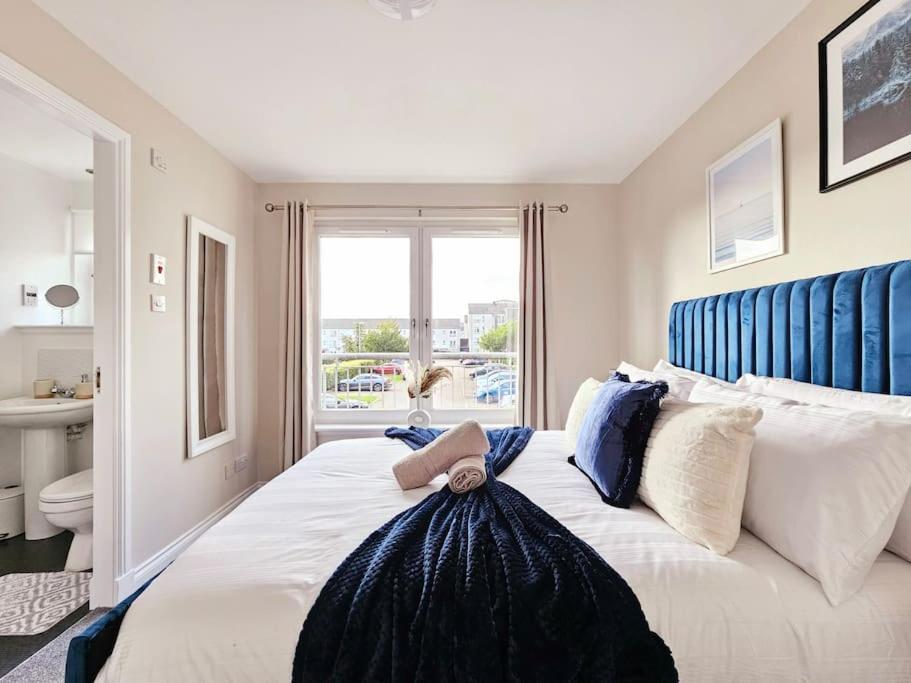 Modern 5 Bedroom Townhouse With Free Parking Glasgow Dış mekan fotoğraf