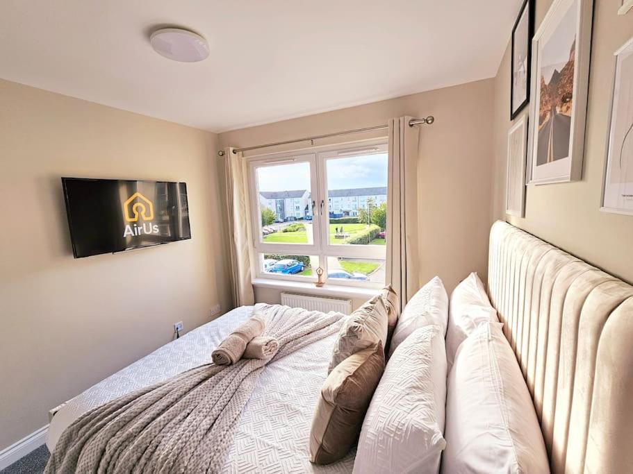 Modern 5 Bedroom Townhouse With Free Parking Glasgow Dış mekan fotoğraf