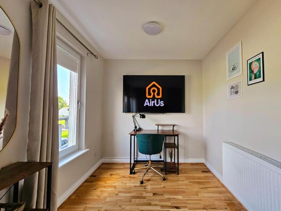 Modern 5 Bedroom Townhouse With Free Parking Glasgow Dış mekan fotoğraf
